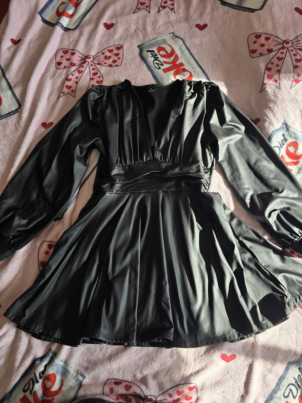Women's Black Long-Sleeve V-Neck Dress
